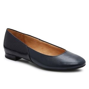 Abella Valli Flat
